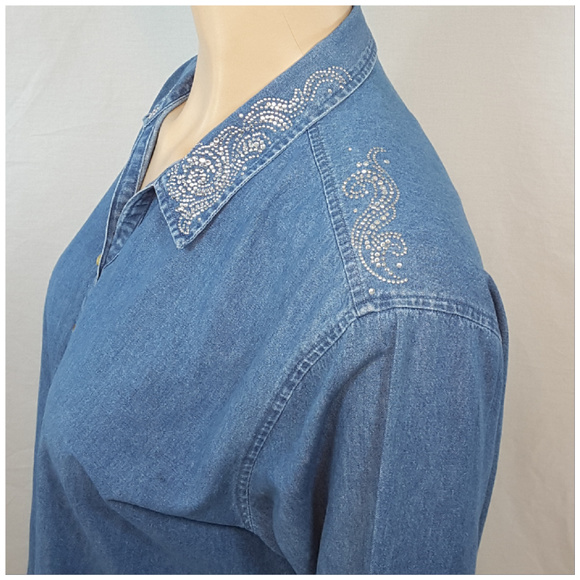 *PLUS* GET LUCKY, Denim Rhinestone Top, size 1X - Picture 2 of 8